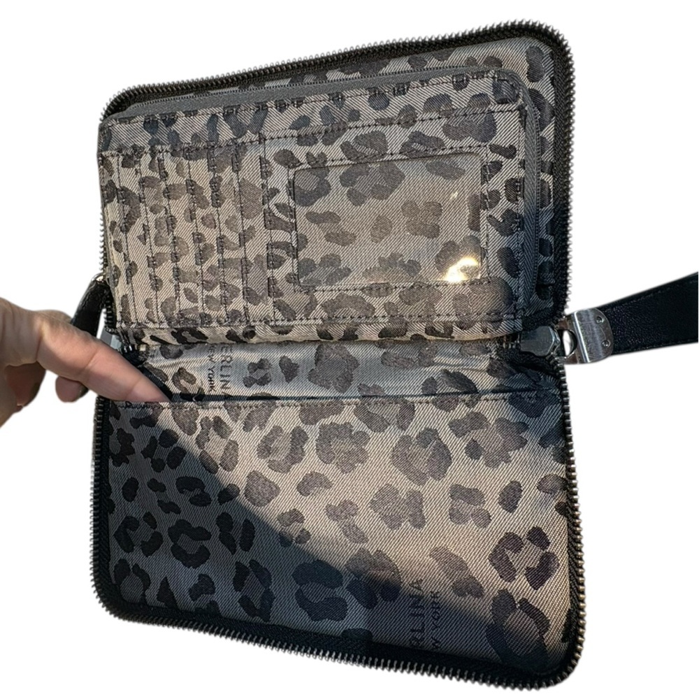 Perlina Black Leather Wristlet Wallet Zip Around Clutch - Picture 4 of 10